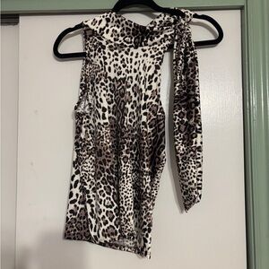 Kim & Cami Animal Print Sleeveless Blouse
